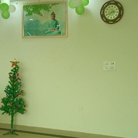 Hotel Blue Heaven Oyotownhouse กาเซียบัด ภายนอก รูปภาพ