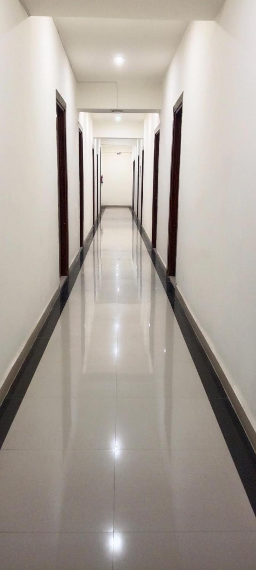 Hotel Blue Heaven Oyotownhouse กาเซียบัด ภายนอก รูปภาพ